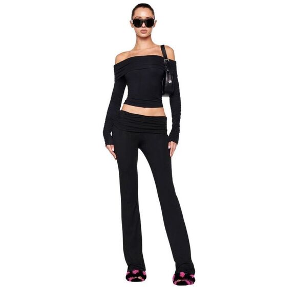 I AM GIA Black Quartz Top 2.0 Off the Shoulder Long Sleeve Bamboo Large Revolve - Picture 1 of 7